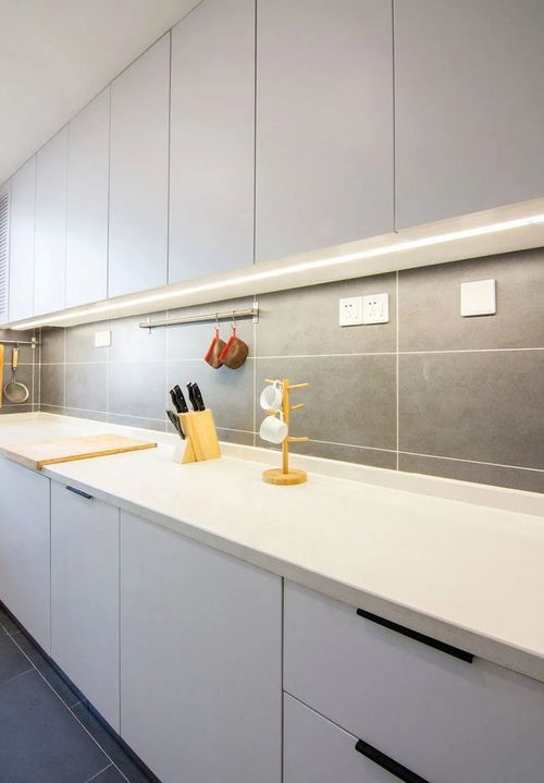 簡裝下的精致效果 118平三室兩廳，大白墻的清爽哲學(xué)與生活智慧